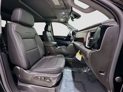 Used 2025 GMC Sierra 2500 Denali w/ Denali Reserve Package image 30