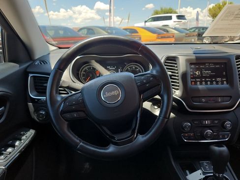 Used 2021 Jeep Cherokee Latitude Plus FWD image 26