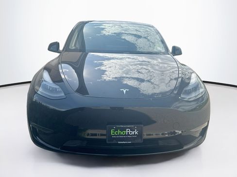 Used 2023 Tesla Model Y Performance AWD/4WD image 2