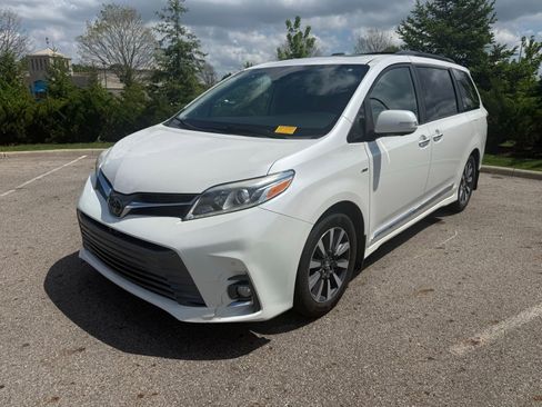 Used 2019 Toyota Sienna Limited Premium AWD/4WD image 1