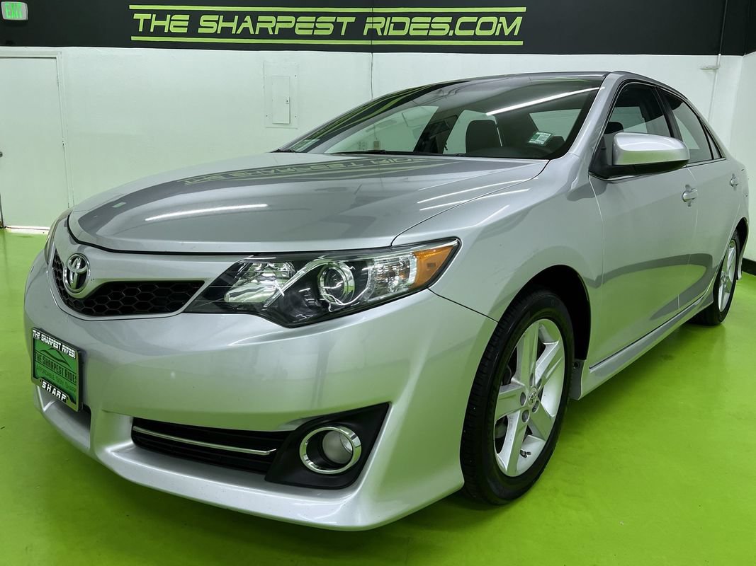 Used 2012 Toyota Camry SE FWD image 5