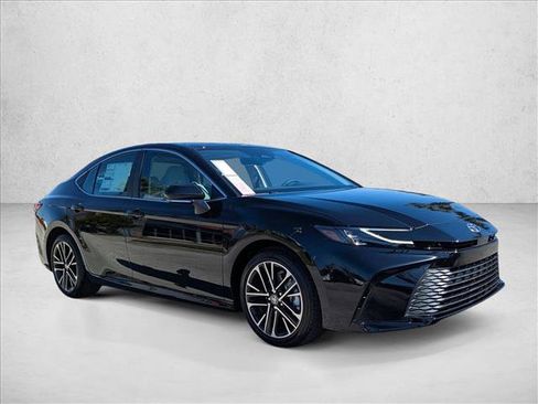 New 2026 Toyota Camry XLE image 7