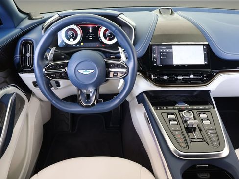 Used 2025 Aston Martin DBX 707 AWD/4WD image 15