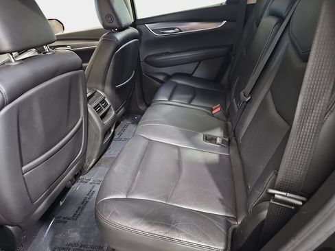 Used 2017 Cadillac XT5 Luxury w/ Driver Awareness Package AWD/4WD image 17