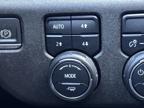 Used 2023 Chevrolet Silverado 1500 RST w/ Z71 Off-Road Package image 25