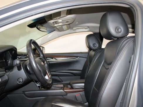 Used 2019 Cadillac XTS Luxury image 7