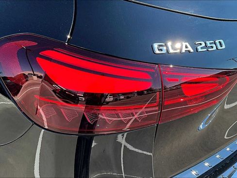 New 2026 Mercedes-Benz GLA 250 image 14