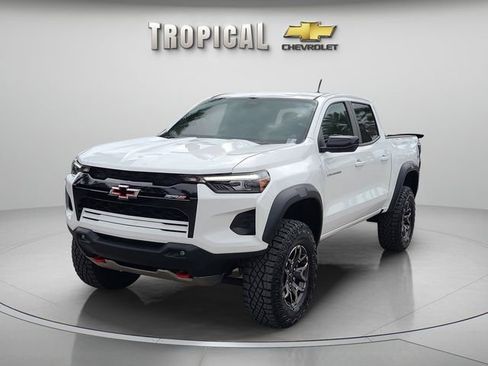 Used 2025 Chevrolet Colorado ZR2 image 1