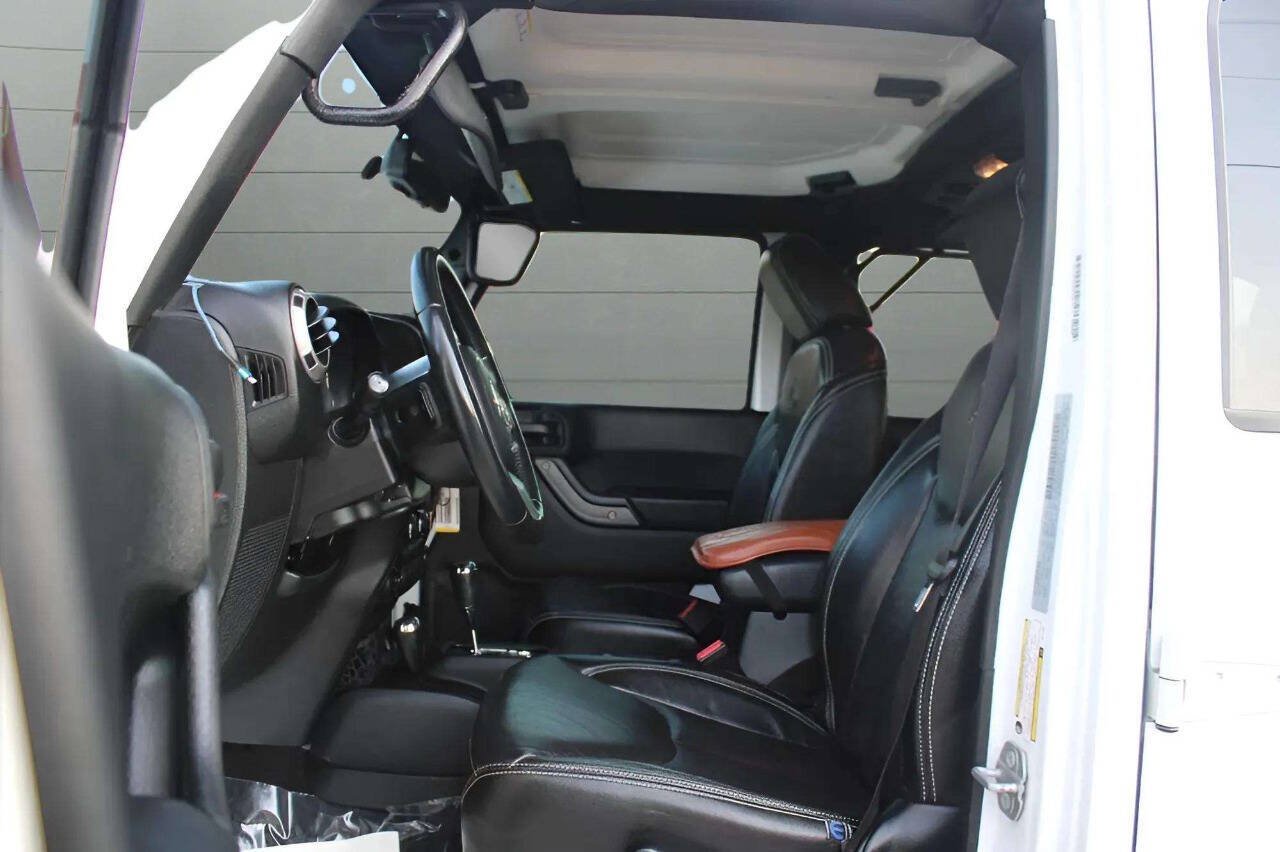 Used 2017 Jeep Wrangler Unlimited Sport w/ Quick Order Package 24S AWD/4WD image 12
