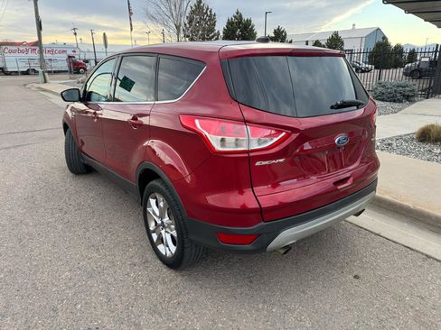 Used 2016 Ford Escape SE image 3