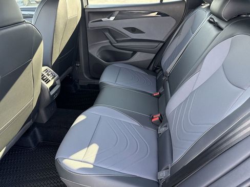 New 2026 Volkswagen Tiguan SE R-Line FWD image 27