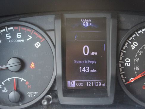 Used 2019 Toyota Tacoma SR w/ SR Convenience Package image 19