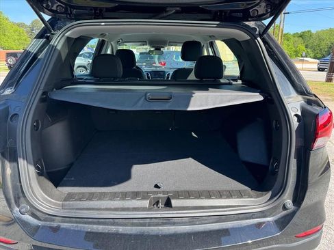 Used 2022 Chevrolet Equinox LS AWD/4WD image 10