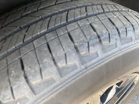 Used 2024 Chevrolet Equinox LT w/ LPO, Floor Liner Package FWD image 18