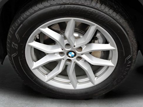 Used 2023 BMW X5 xDrive40i w/ Premium Package image 28