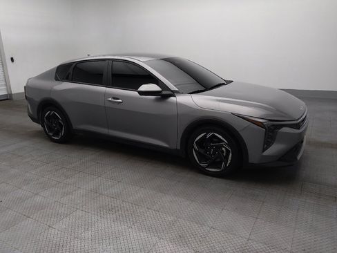 Used 2025 Kia K4 EX image 11