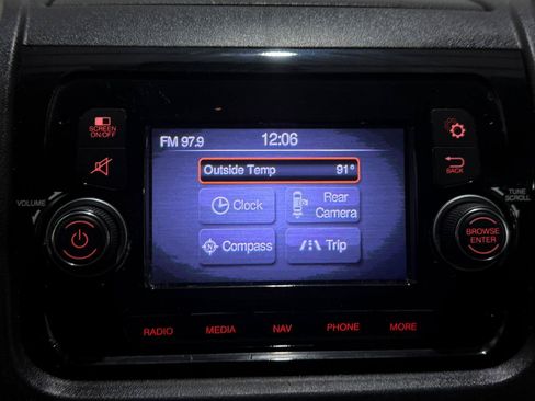 Used 2021 RAM ProMaster 2500 FWD image 6