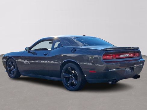 Used 2013 Dodge Challenger R/T w/ Blacktop Pkg image 4