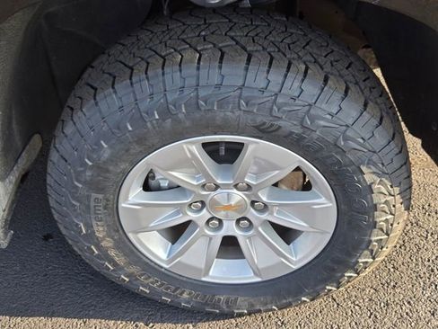 Used 2025 Chevrolet Silverado 1500 LT image 21