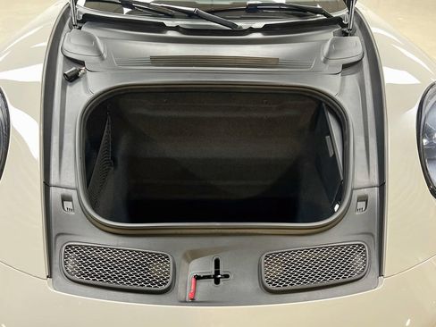 Certified 2022 Porsche 911 GT3 RWD image 30