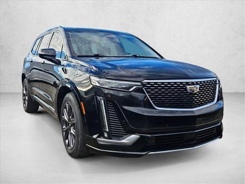 Used 2020 Cadillac XT6 Premium Luxury w/ Platinum Package image 2