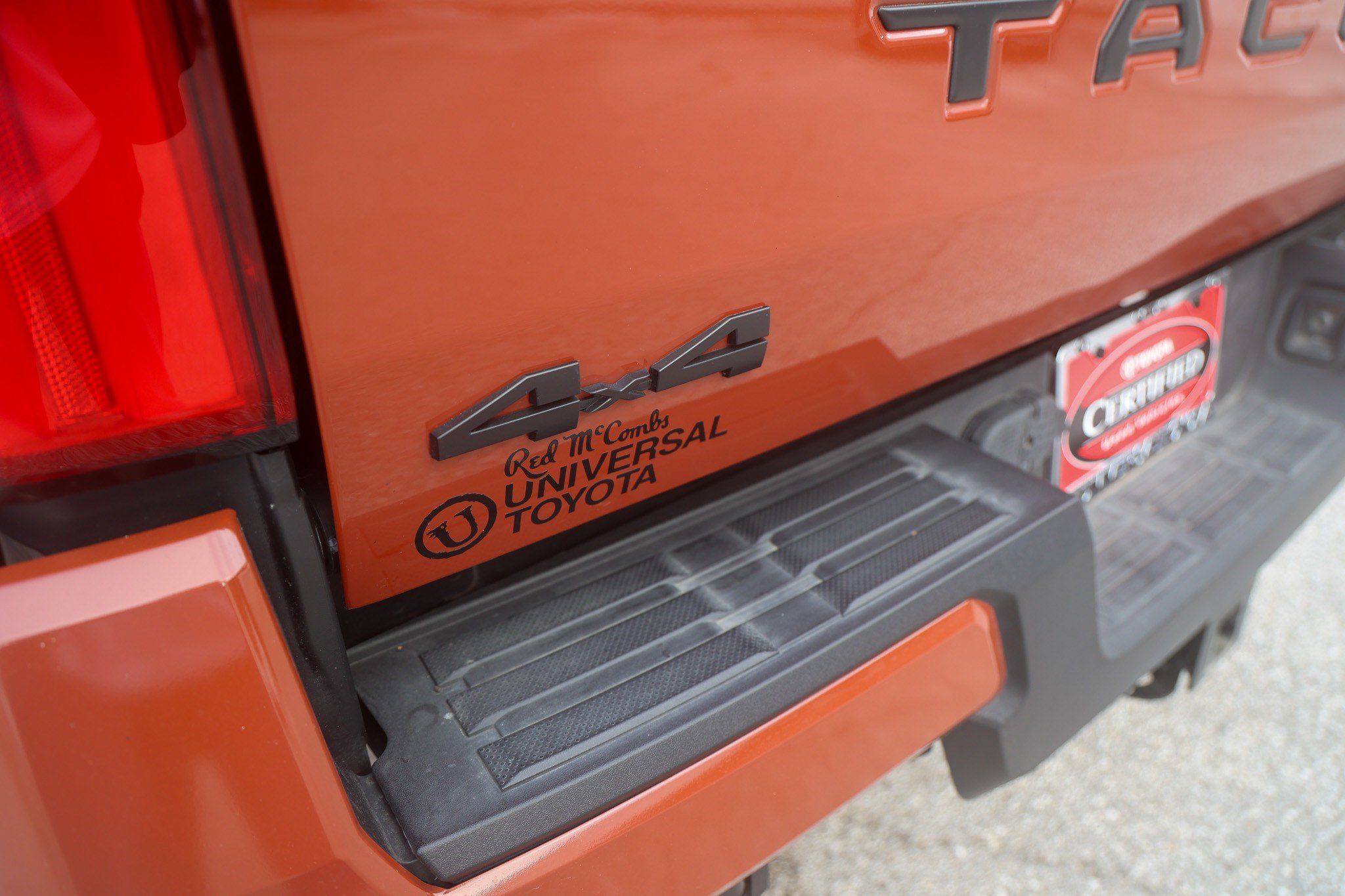 Certified 2025 Toyota Tacoma TRD Off-Road AWD/4WD image 15