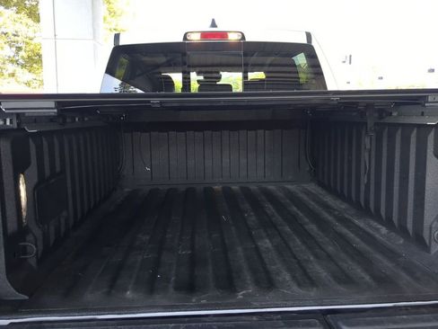 Used 2025 RAM 1500 Limited w/ Off Road Group AWD/4WD image 13