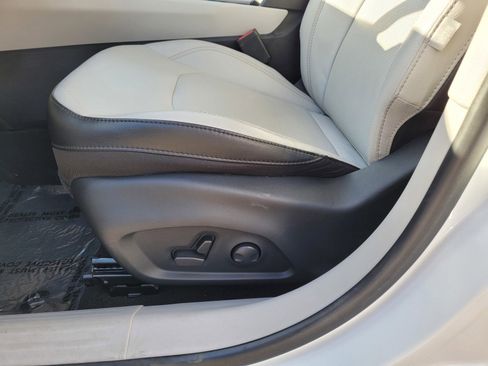 Used 2022 Jeep Compass Limited w/ Mopar Graphics Package image 15