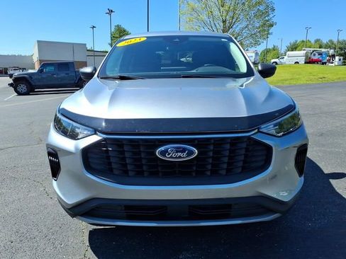 Used 2023 Ford Escape Active w/ Tech Pack #1 AWD/4WD image 2