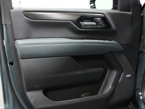 New 2026 GMC Yukon AT4 w/ AT4 Premium Plus Package AWD/4WD image 11