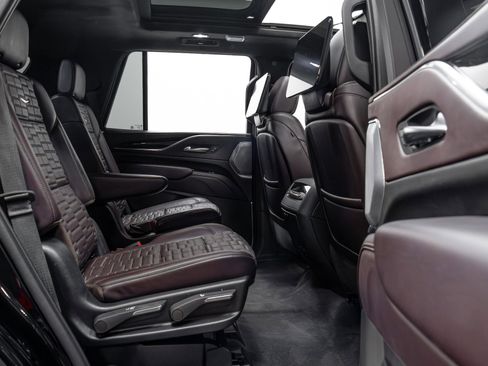 Used 2022 Cadillac Escalade Sport Platinum image 22