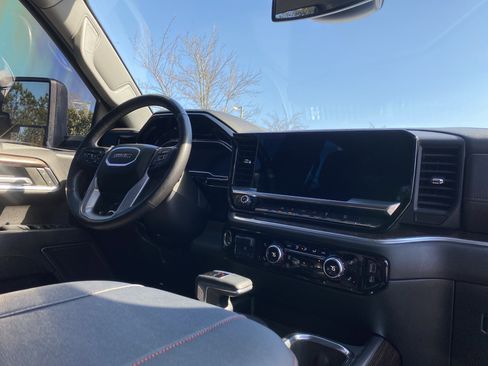 Used 2023 GMC Sierra 1500 Elevation w/ X31 Off-Road Package image 7