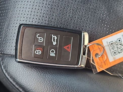 Used 2021 Land Rover Discovery Sport S image 37