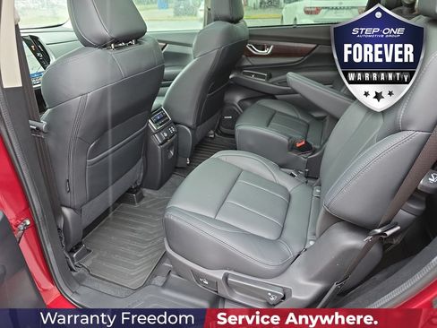 Used 2025 Subaru Ascent Touring AWD/4WD image 32