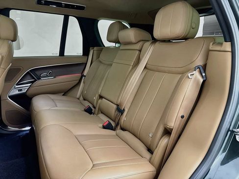 Used 2026 Land Rover Range Rover SE AWD/4WD image 25
