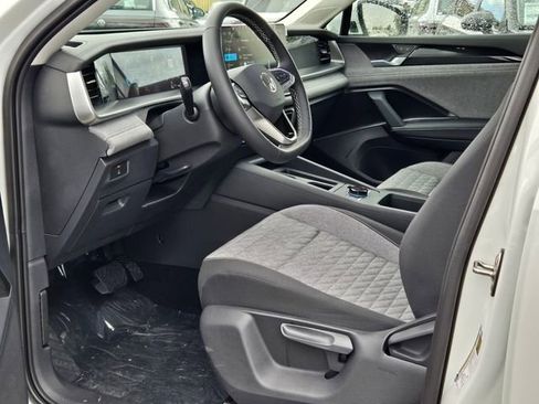 New 2026 Volkswagen Tiguan S FWD image 12