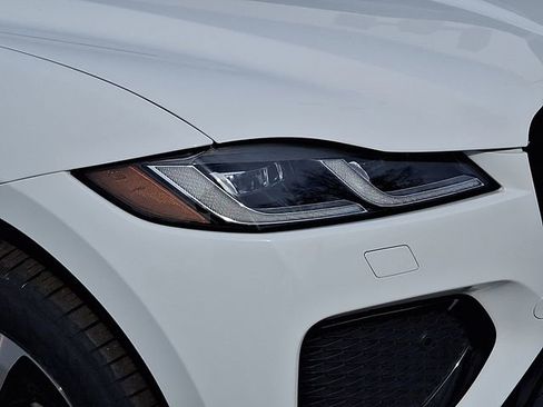 Used 2024 Jaguar F-PACE R-Dynamic S image 12