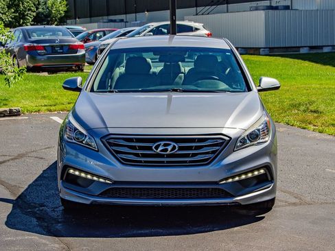 Used 2016 Hyundai Sonata Sport w/ Option Group 02 FWD image 2