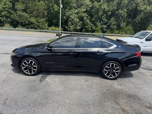 Used 2018 Chevrolet Impala LT FWD image 2