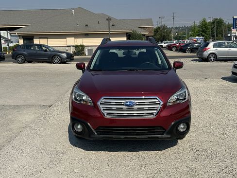 Used 2016 Subaru Outback 3.6R Limited AWD/4WD image 2