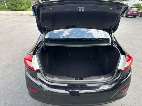 Used 2017 Chevrolet Cruze LT w/ Convenience Package FWD image 15