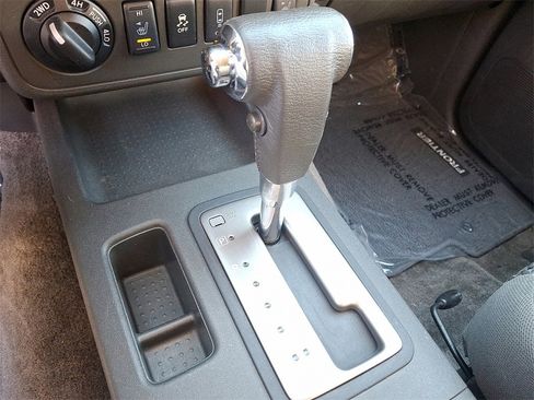 Used 2017 Nissan Frontier SV w/ SV Value Truck Package image 14