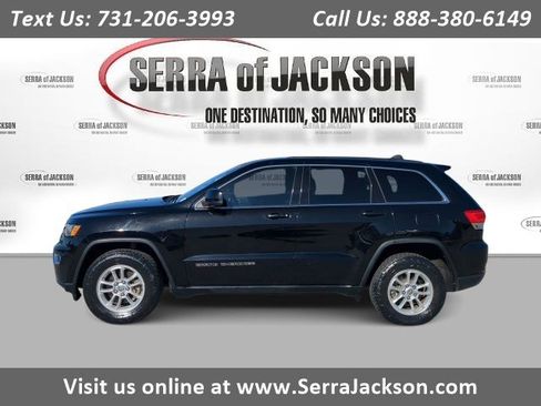Used 2018 Jeep Grand Cherokee Laredo image 1