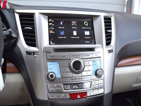 Used 2013 Subaru Outback 3.6R Limited image 18