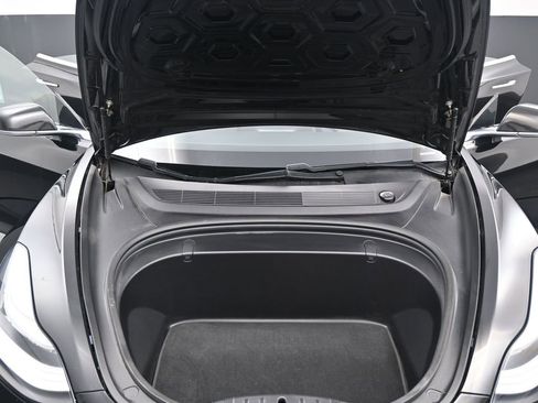 Used 2018 Tesla Model 3 Mid Range image 37