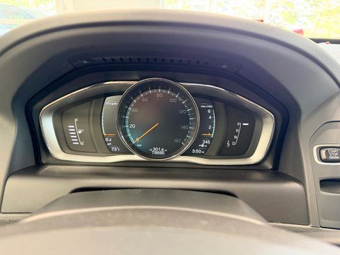 Used 2017 Volvo XC60 T5 Inscription w/ Preferred Option Package image 18