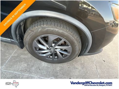 Used 2016 Nissan Rogue SL w/ SL Premium Package FWD image 7