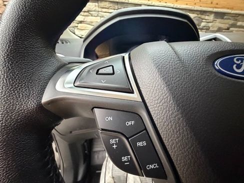 Used 2023 Ford Edge Titanium AWD/4WD image 25