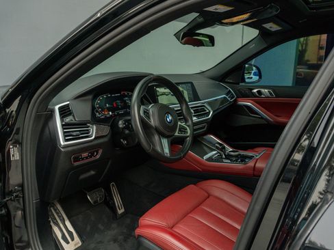 Used 2022 BMW X6 M50i w/ Premium Package image 15