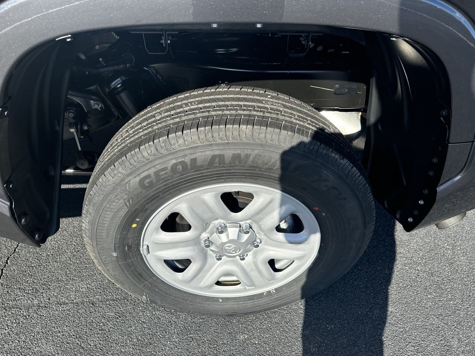 New 2025 Toyota Tundra SR w/ SR Tow Package AWD/4WD image 12